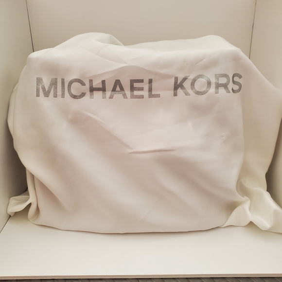 MICHAEL KORS Handbag - Picture 9 of 9